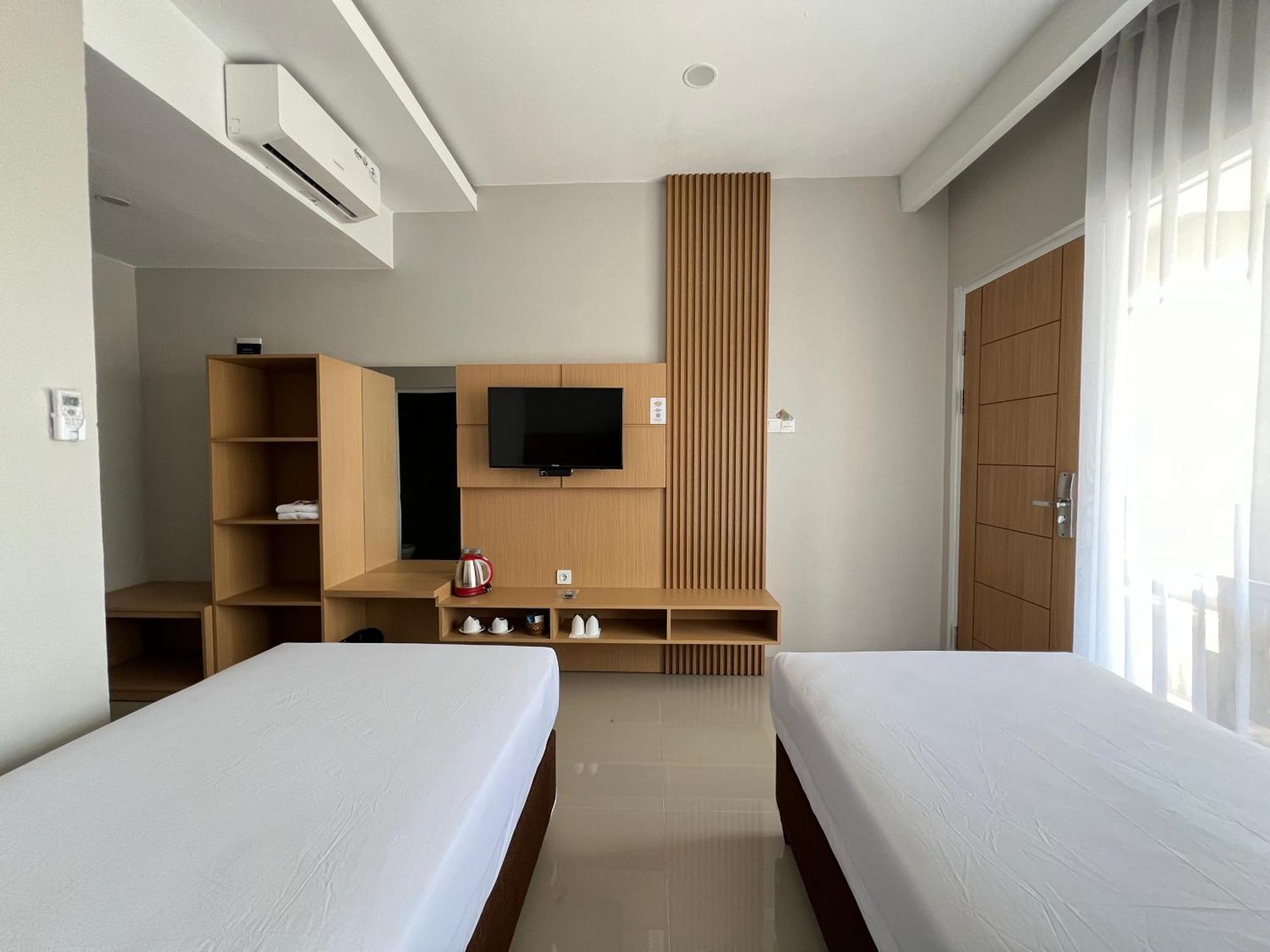 Hotel Century Pangandaran Exterior foto
